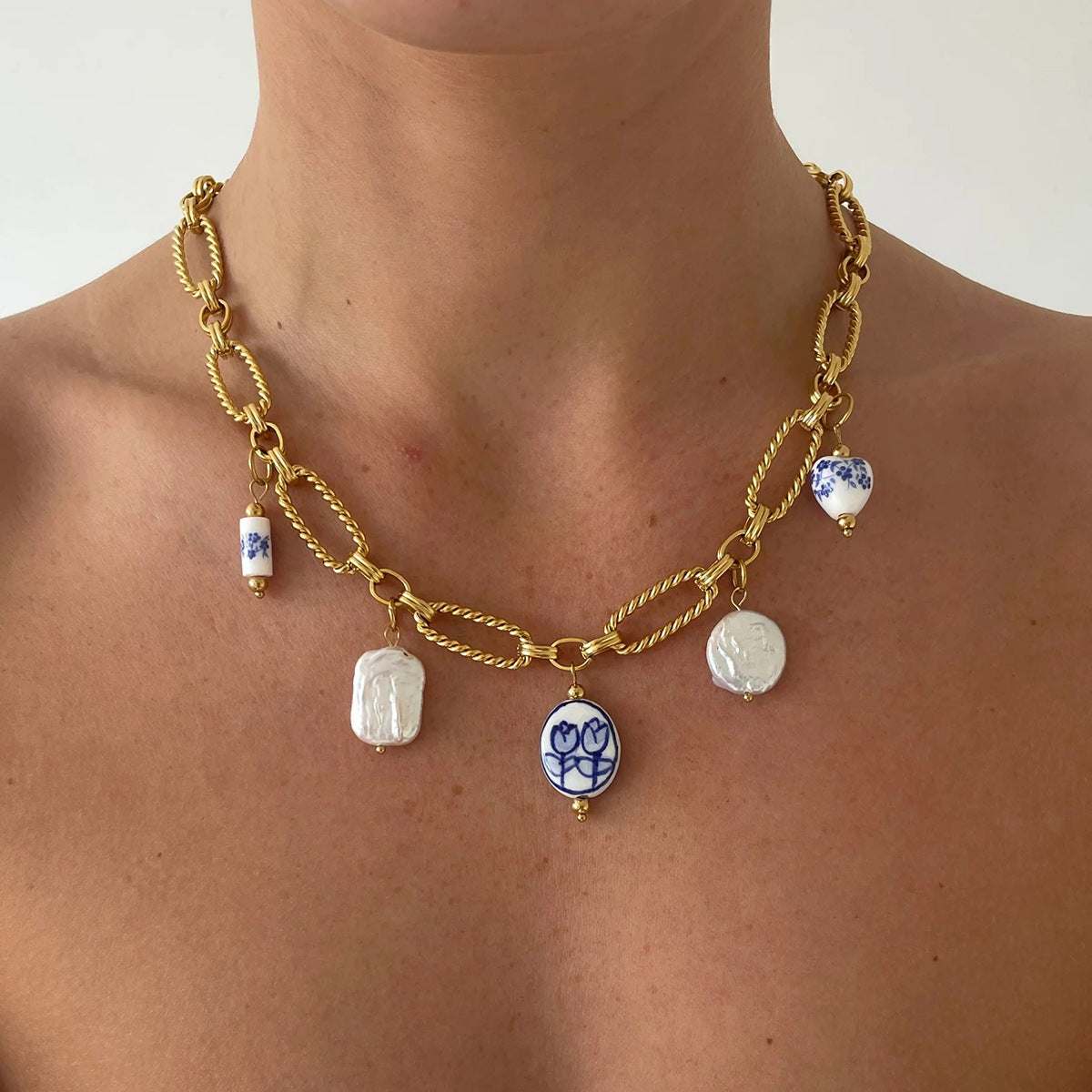 Gouden Ketting met Delfts Blauwe Charms